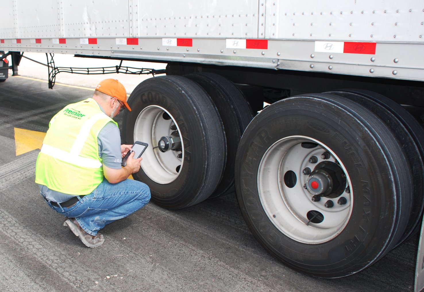 SemiTrailer Tires